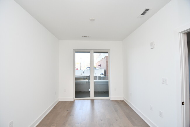 Building Photo - 775 Juniper St NE