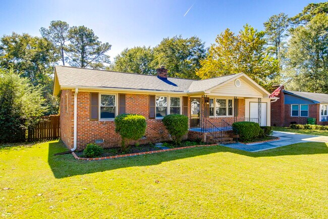 Building Photo - 7712 Burdell Dr