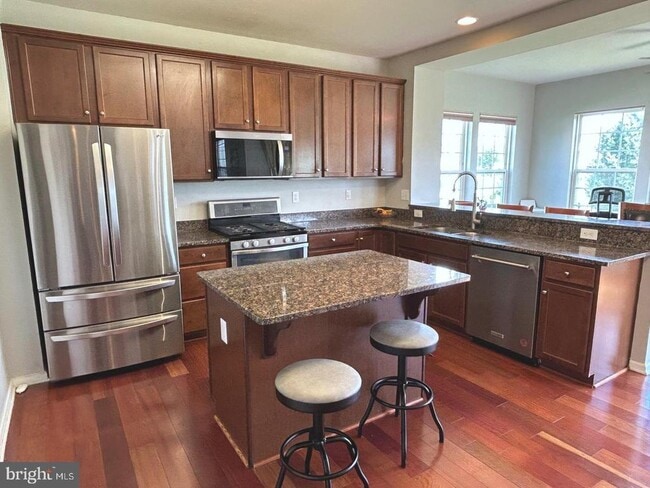 Building Photo - 724 N Haines Cir