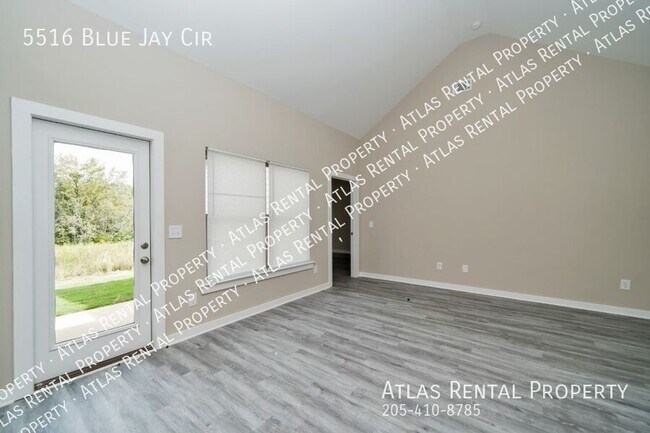 Foto del edificio - 5516 Blue Jay Cir