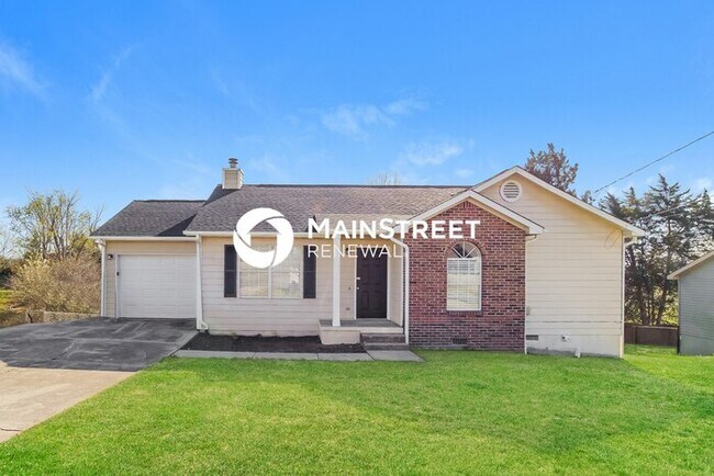 Foto del edificio - 3 Bedroom Pet-Friendly Home in KNOXVILLE, TN with Main Street Renewal