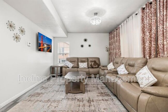 Building Photo - 7623 Yellowwood Ln