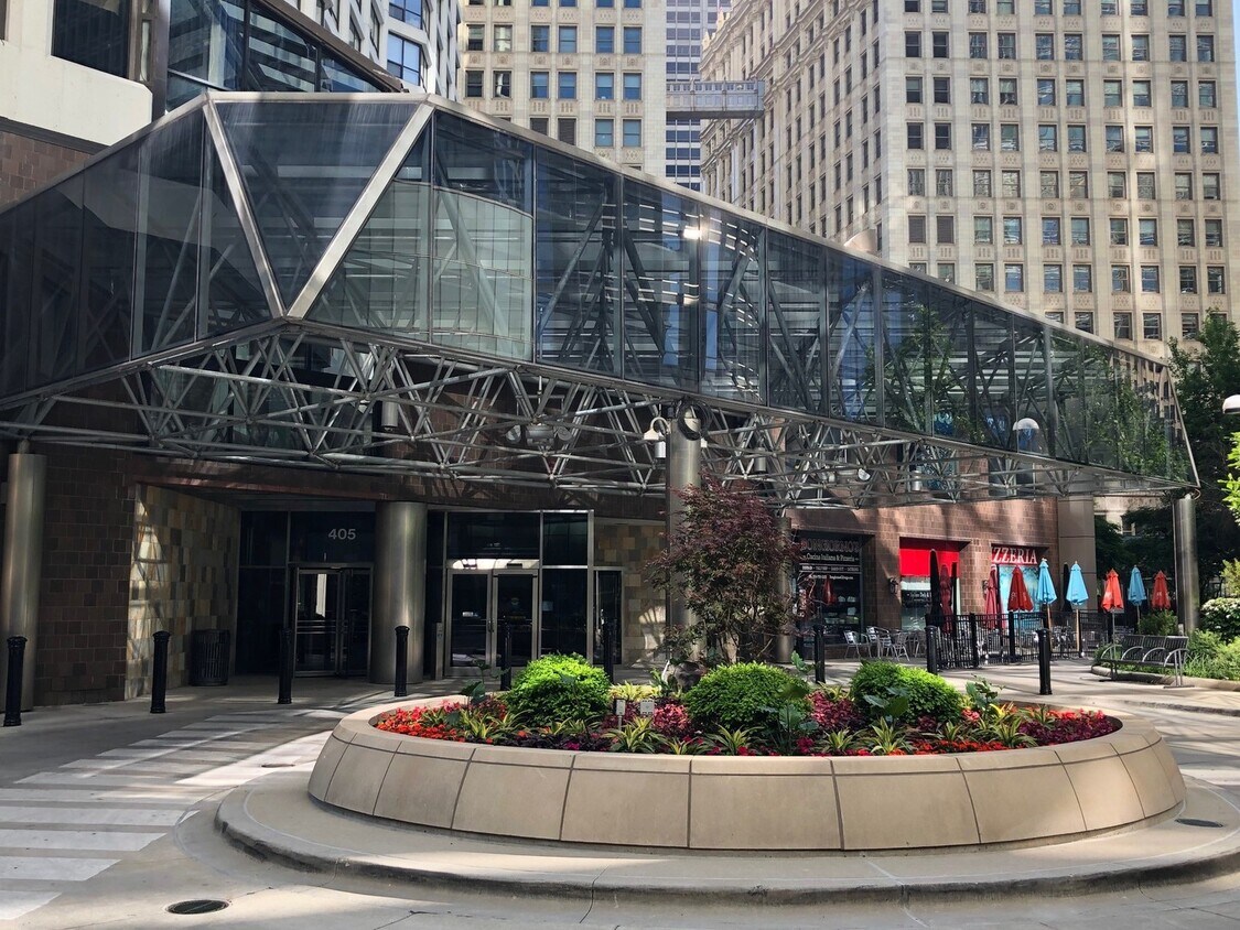 Foto principal - 405 N Wabash Ave