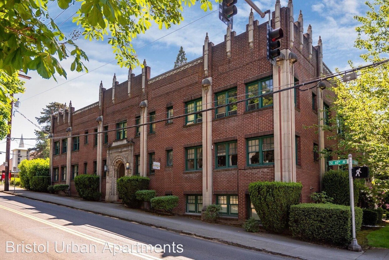 Foto principal - 911 SE 60th Ave