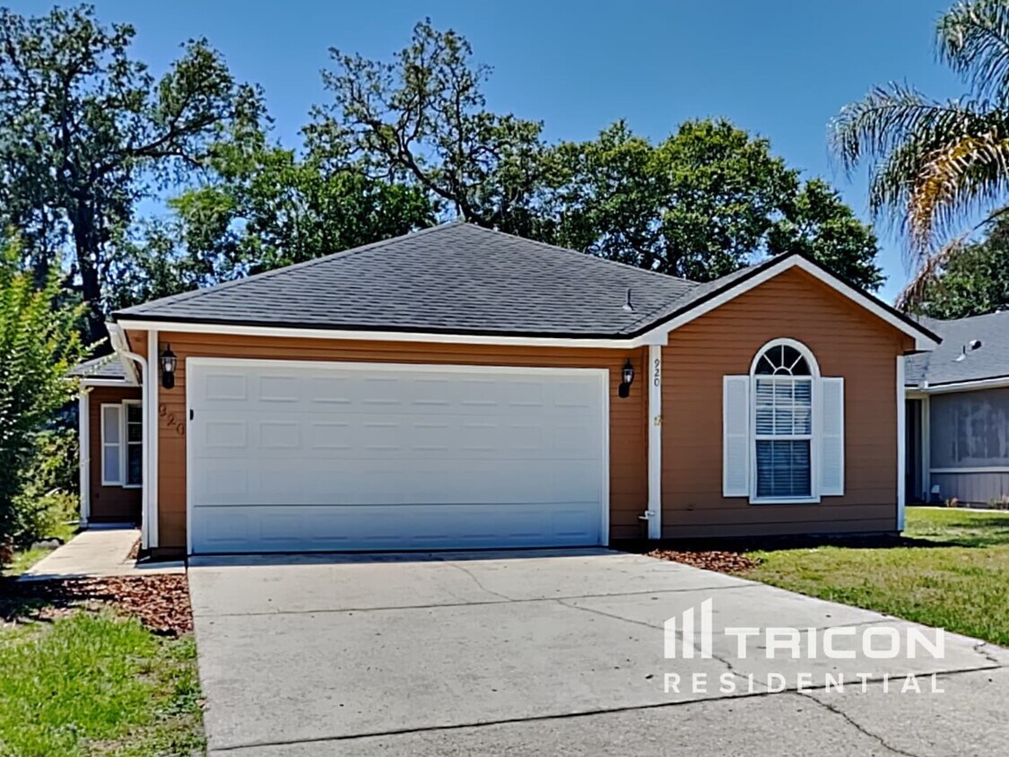 Foto principal - 920 Majestic Cypress Dr N