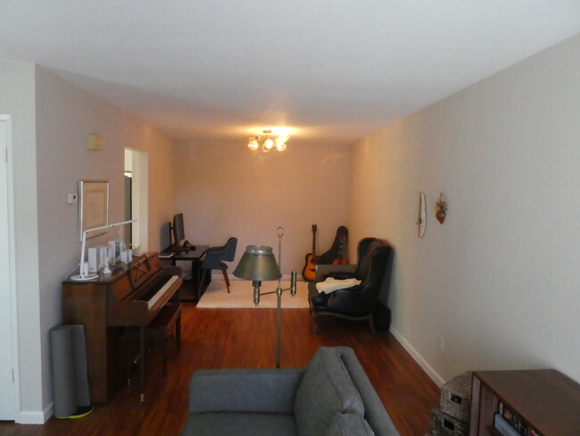 Building Photo - 126 Sandpiper Cir