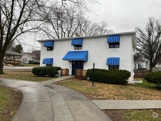 Building Photo - 402 W Jackson St