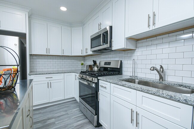 Building Photo - 2885 Harlan Dr