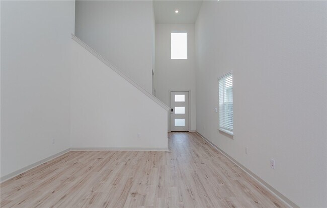 Foto del edificio - 10817 Tildon Ave