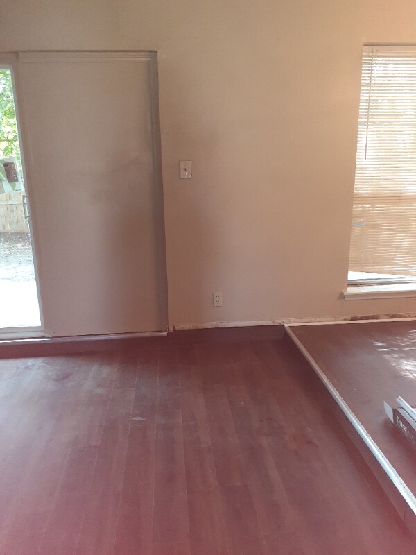 Foto del edificio - 7109 Misty Meadow Dr S