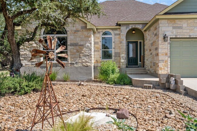 Building Photo - 8 Cochise Ct
