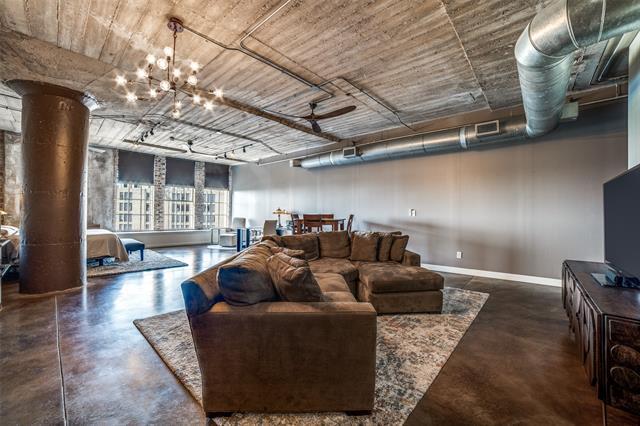 Building Photo - 1122 Jackson St