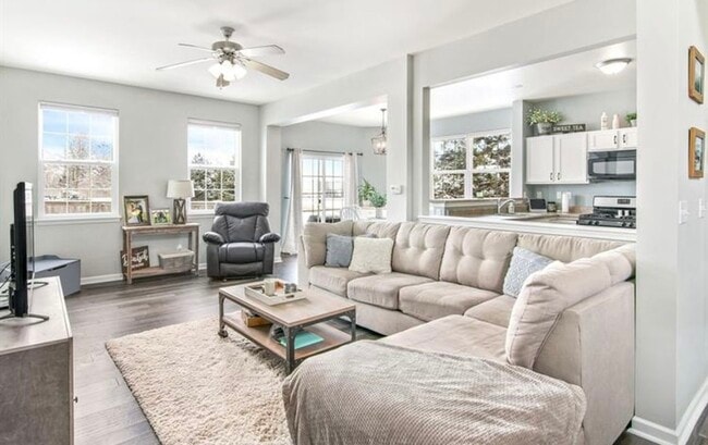 Building Photo - 263 Bent Grass Cir