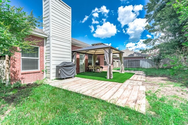 Building Photo - 6210 Newbury Dr