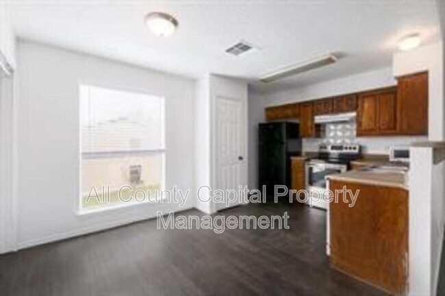 Building Photo - 8503 Colony Loop Dr