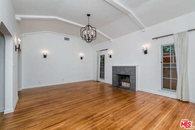 Foto del edificio - 1530 S Ogden Dr