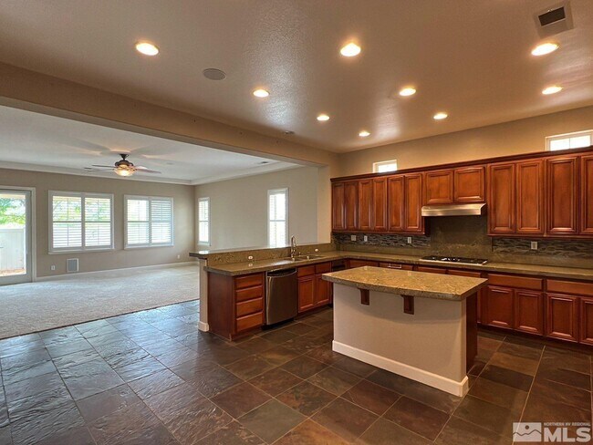 Building Photo - 2650 Colmar Ct
