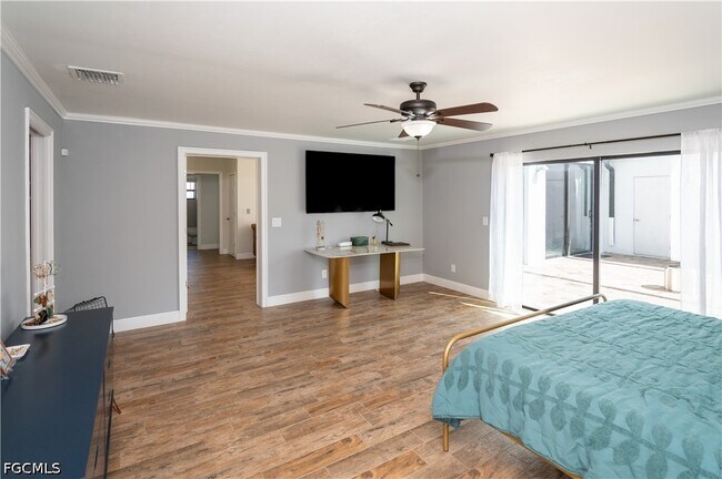 Foto del edificio - 10600 McGregor Blvd
