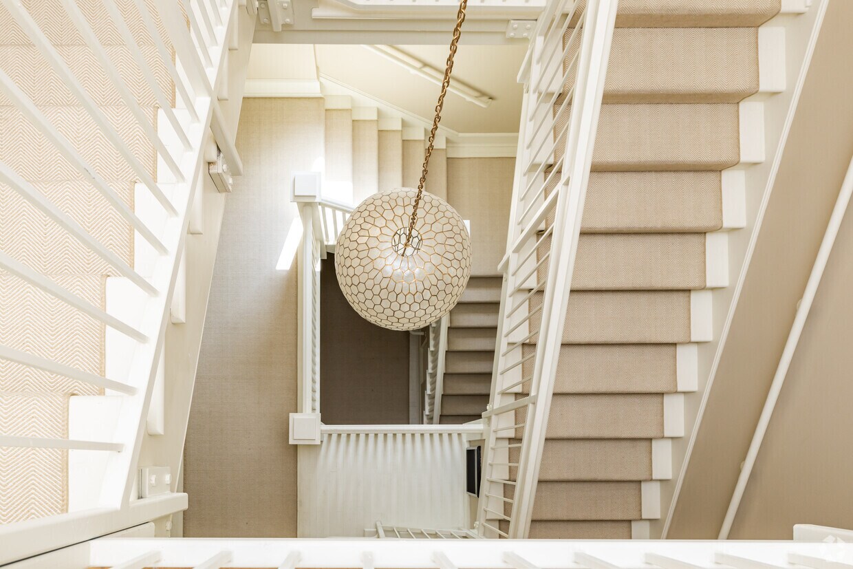 Pasillo Oeste - The Block