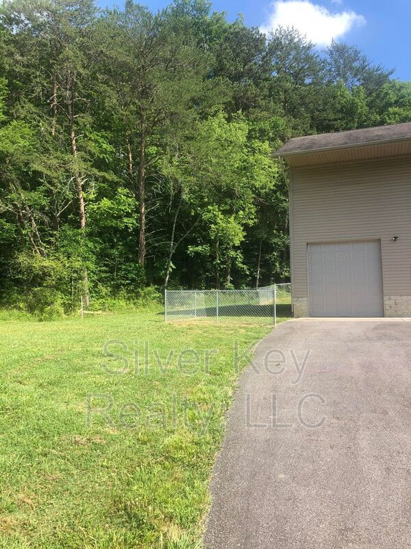 Building Photo - 1819 Co Rd 700