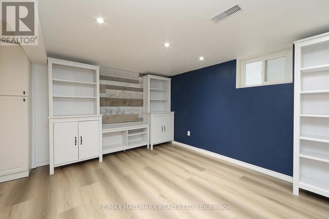 Building Photo - 11 Adair Rd