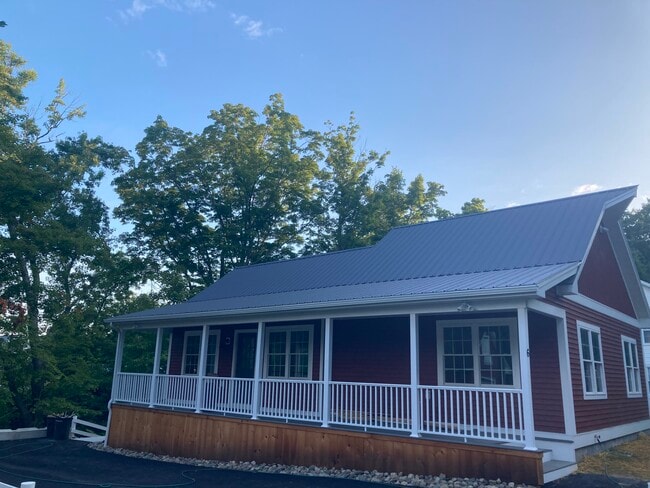 Building Photo - 6 French St