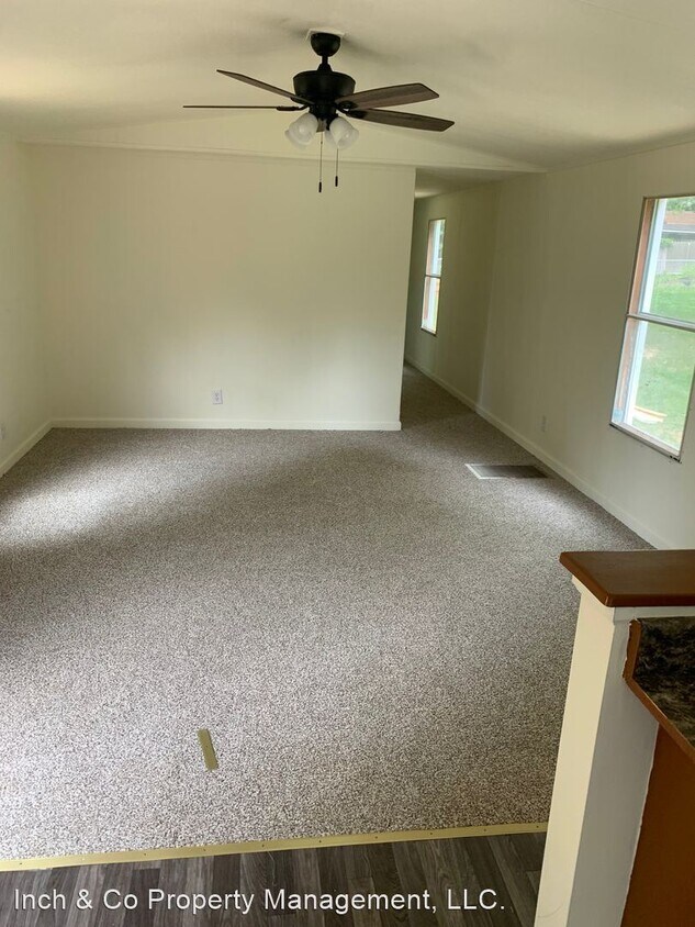 Building Photo - 3 br, 1 bath House - 421 Razor Strap Road