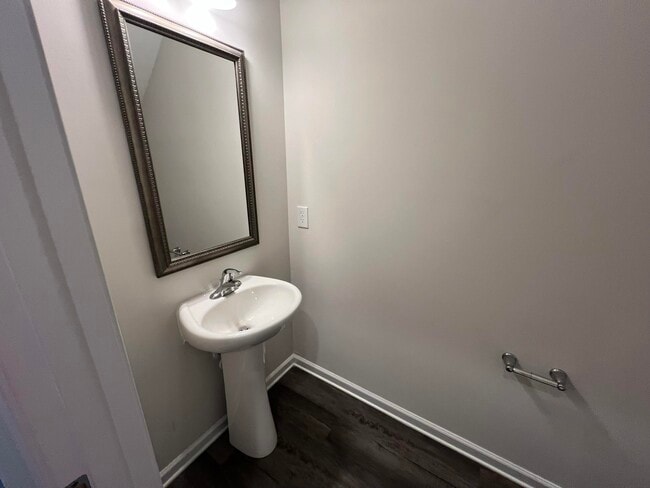 Foto del edificio - 4044 Thimbleberry Dr