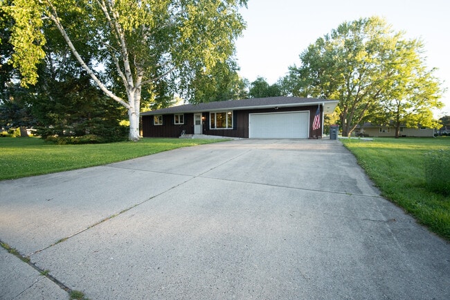 Building Photo - 1218 Aldrich Way