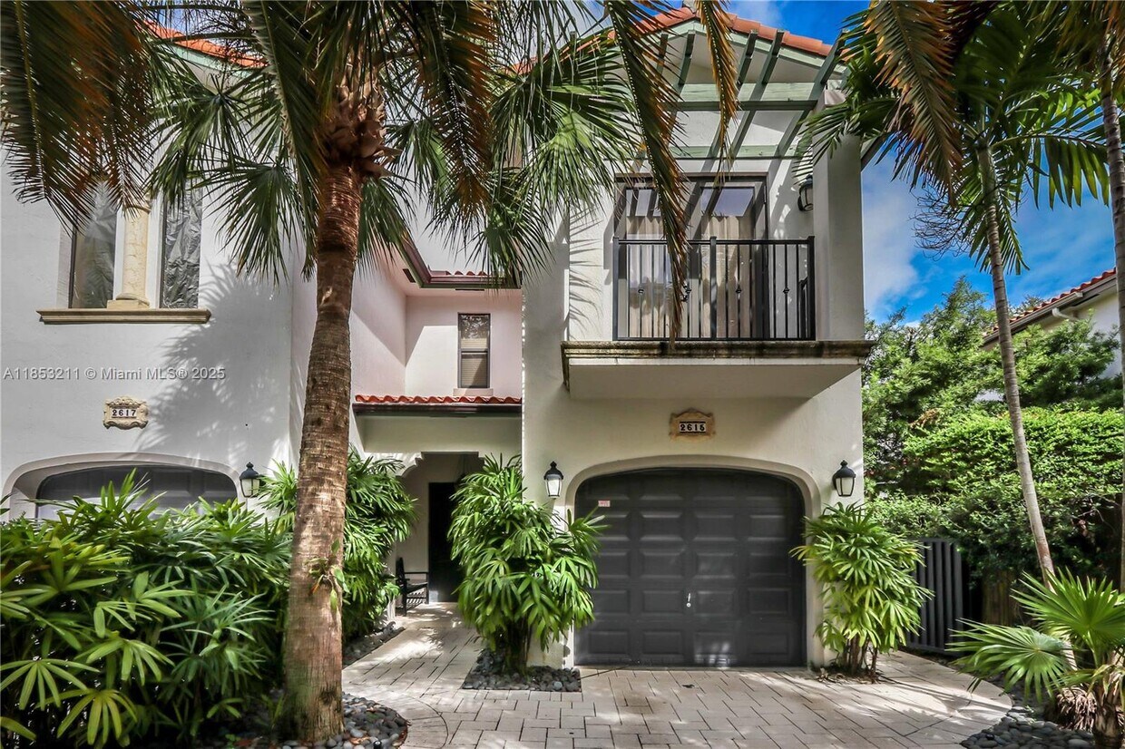 Foto principal - 2615 Lincoln Ave