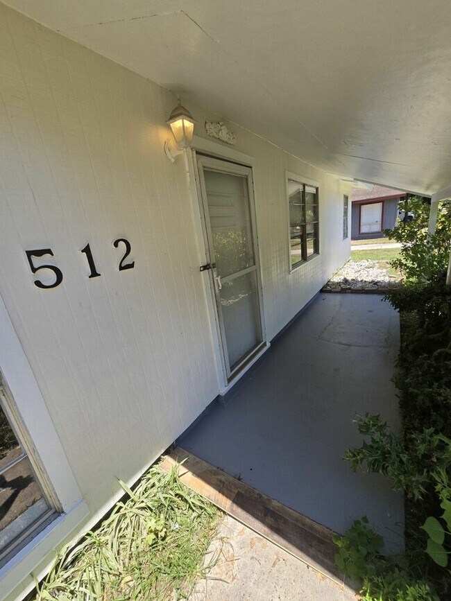 Building Photo - 512 Crepe Myrtle Avenue