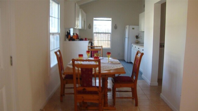 Foto del edificio - 18311 Redbud Ln