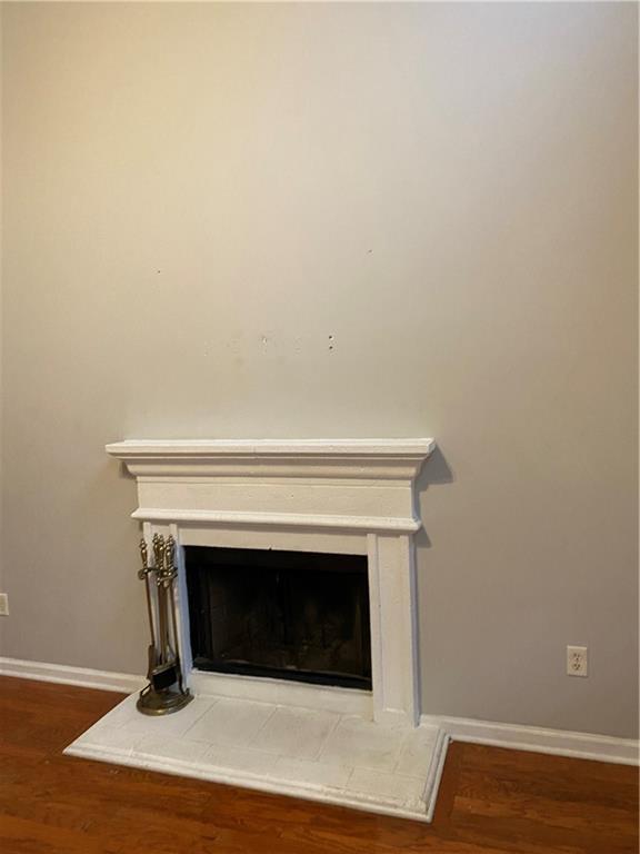 Building Photo - 205 Hillandale Park Ct