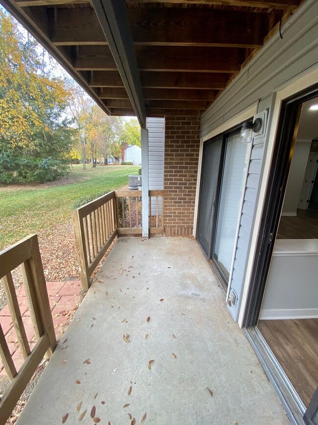 Foto del edificio - Beautiful Remodeled Condo in Ballantyne