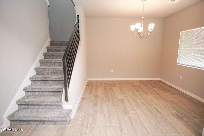 Building Photo - 14808 Pebble Hills Blvd