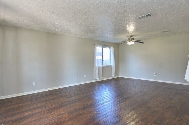 Foto del edificio - 219 Fort Sumter Ct