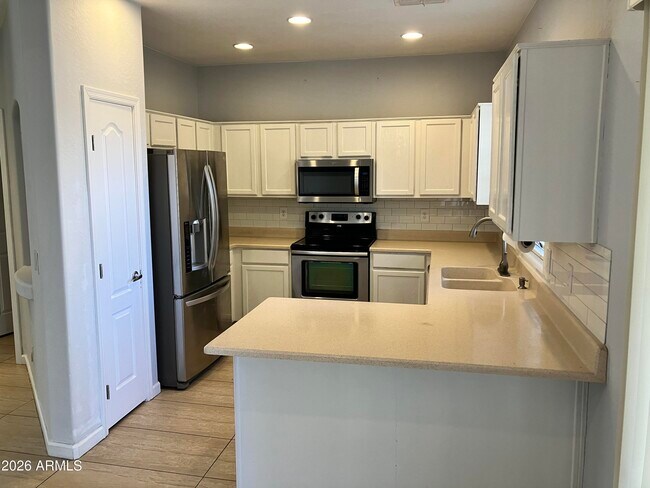 Foto del edificio - 7392 W Tierra Buena Ln
