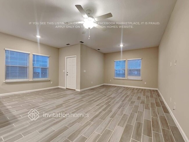 Foto del edificio - 423 Cherry Ridge Dr