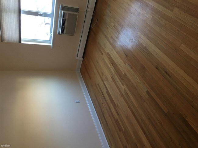 Foto del edificio - 6937 Caldwell Ave