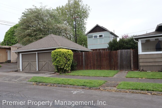 Building Photo - 2 br, 1 bath House - 222 W 30th St