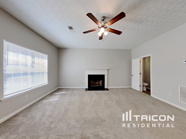 Building Photo - 543 Easton Dr