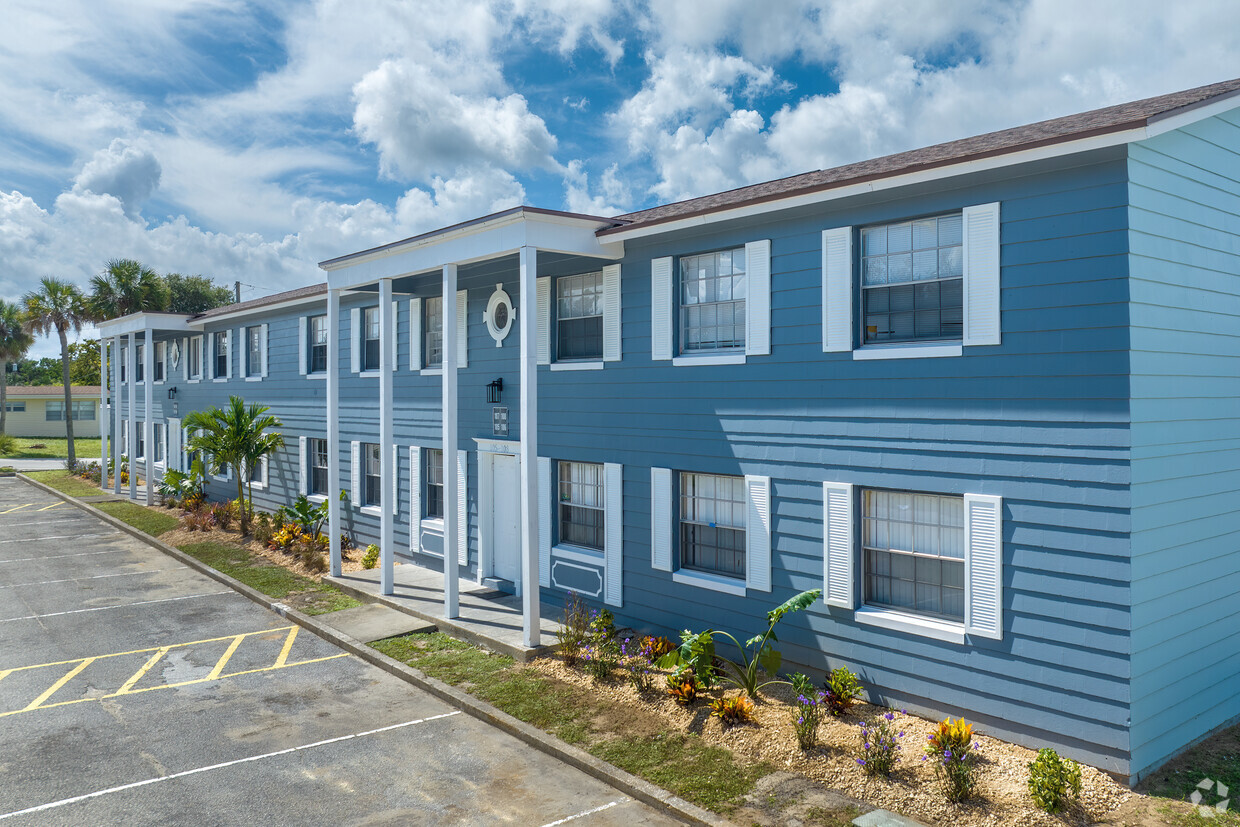 Foto principal - Manatee Bay Apartments