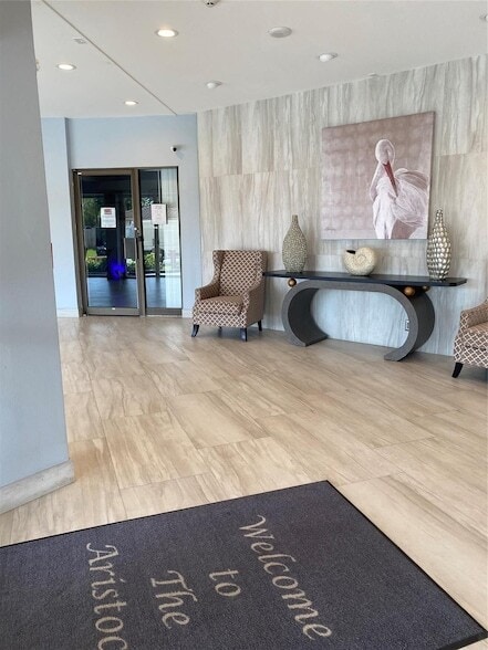 Photo - 1200 Hibiscus Avenue Unit 303