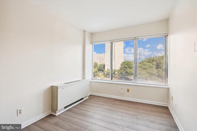 Foto del edificio - 5340 Holmes Run Pkwy