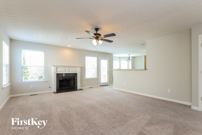 Foto del edificio - 832 Holly Meadow Dr