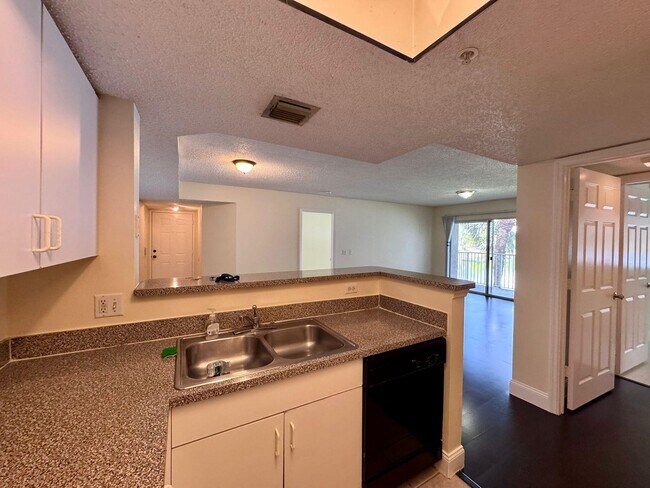 Foto del edificio - 5061 Wiles Rd
