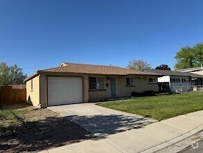 Building Photo - 289 Sawyer Way