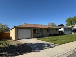 Building Photo - 289 Sawyer Way