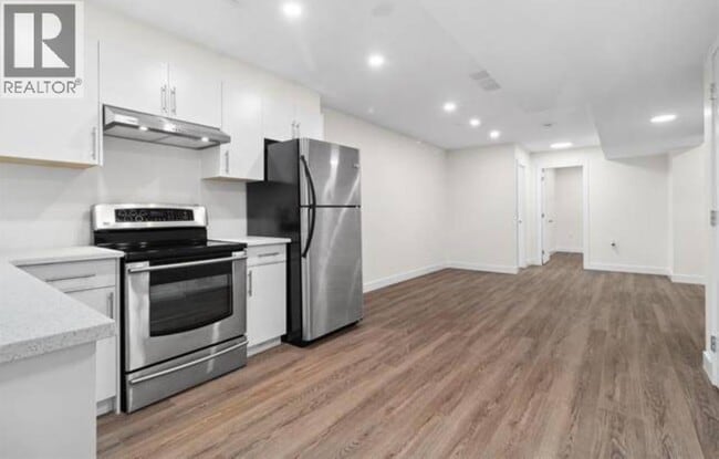 Building Photo - 10320 243 St