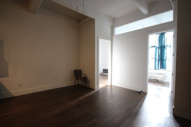 Building Photo - 808 Driggs Ave